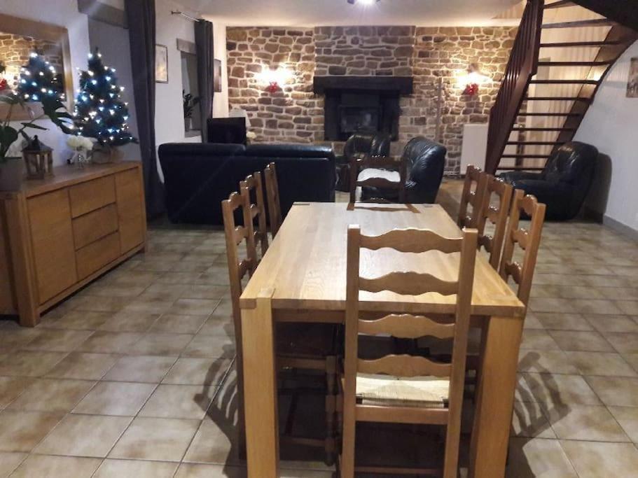 הוילה Languidic Domaine Des Lauriers 20 Couchages מראה חיצוני תמונה